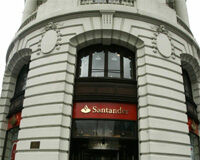 Santander no ve riesgo quiebras bancarias en España en 2010 Puesrta del Banco Santander