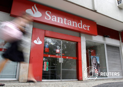 Puerta sucursal Banco Santander