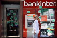 Anulada una multidivisa de Bankinter por no explicar su “trascendencia y significación” Oficina de Bankinter