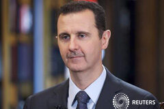 Asad: Siria respetará los acuerdos de armas químicas de la ONU Bashar el Asad durante una entrevista con la cadena venezolana TeleSUR en Damasco el 26 de septiembre de 2013