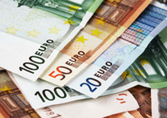 Varios billetes de euro