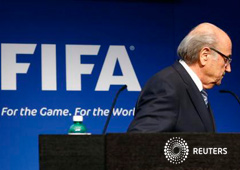 Joseph Blatter tras anunciar su dimisión en Zúrich el 2 de junio de 2015