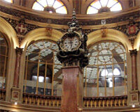 El euro y las bolsas bajan por el recorte del rating de Portugal La bolsa.