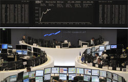 Las bolsas europeas abren al alza con impulso de los bancos Las bolsas europeas abren al alza con impulso de los bancos