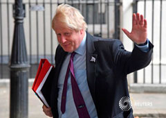 El ex ministro de Exteriores británico, Boris Johnson, saliendo de Downing Street en Londres, el 28 de junio de 2018