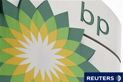 EEUU demanda a BP y otras firmas por el derrame del Golfo Un logo de BP en una gasolinera de Londres, el 2 de noviembre de 2010.
