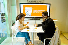 Las cafeterías de Madrid, Bilbao, Valencia, Sevilla y Barcelona se suman a la energía ‘Oh happy ley!!’, la nueva campaña de Aranzadi Fusión Las cafeterías de Madrid, Bilbao, Valencia, Sevilla y Barcelona se suman a la energía ‘Oh happy ley!!’, la nueva campaña de Aranzadi Fusión