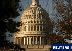 Imagen del Capitolio de Estados Unidos, en Washington, al anochecer del 1 de noviembre.