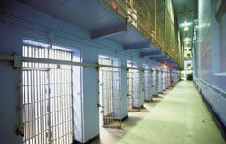 La indefensión formal y material en los expedientes sancionadores de los internos de un centro penitenciario Celdas de una cárcel