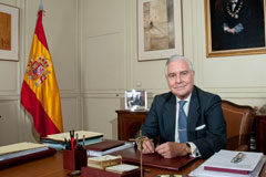 «Es posible ofrecer a la sociedad una administración de Justicia más ágil, reduciendo procedimientos» Carlos Dívar Bermejo