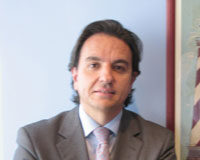 “Resulta muy difícil enseñar bien el Derecho sin haberlo practicado” Carlos Llorente