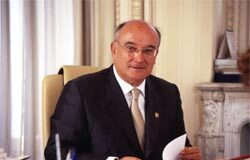 El CGAE requiere al bufete Ribbeck Law para que se abstenga de utilizar “métodos contrarios a la ley y a la ética en la búsqueda de clientes” abogacía asuntos sin ejecutar