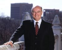 La Abogacía Europea y el CGAE apoyan al Parlamento Europeo en el debate sobre la “Directiva de Retorno” La Abogacía Europea y el CGAE apoyan al Parlamento Europeo en el debate sobre la 'Directiva de Retorno'. Carlos Carnicer, presidente del CGAE