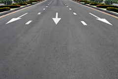 La distancia en una orden de alejamiento debe medirse como determine el juez, y en su defecto, en línea recta Una carretera