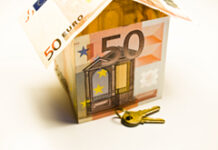 Resolución del contrato de compraventa por retraso en la entrega de la vivienda Casa, dinero y llaves