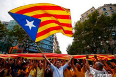 La mayoría de los catalanes, a favor de una «tercera vía», según un sondeo La mayoría de los catalanes, a favor de una "tercera vía", según un sondeo