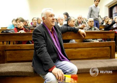 El coordinador general de Izquierda Unida, Cayo Lara en una reunión en Madrid El coordinador general de Izquierda Unida, Cayo Lara en una reunión en Madrid