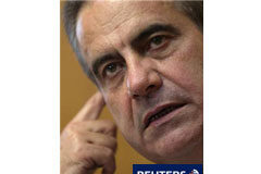 España no creará empleo neto si no crece cerca del 1,5% Corbacho durante una entrevista con Reuters en Madrid, el 28 de junio de 2010.