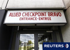 En la imagen, un cartel del Checkpoint Bravo en el distrito berlinés de Zehlendorf, el 16 de septiembre de 2010.