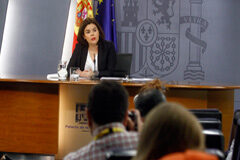 Regulados los requisitos de seguridad y comercialización de motos náuticas y embarcaciones de recreo Soraya Sáez de Santamaría