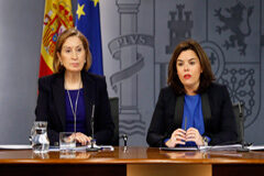 El Gobierno lleva al Constitucional el proceso constituyente y el Departamento de Exteriores de Cataluña Ana Pastor y Soraya Sáez de Santamaría