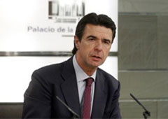 Pool Moncloa / Acceso libre El ministro de Industria, Energía y Turismo, José Manuel Soria, en la rueda de prensa posterior al Consejo de Ministros