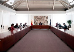 Imágene de la reunión encabezada por el presidente del Gobierno, Pedro Sánchez