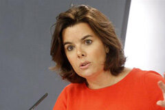 Las delegaciones del Gobierno ahorran 56 millones de euros “al racionalizar servicios” relacionados con la Justicia y otros ámbitos a vicepresidenta, ministra de la Presidencia y portavoz del Gobierno en funciones, Soraya Sáenz de Santamaría, durante la rueda de prensa posterior al Consejo de Ministros.