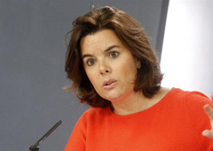 a vicepresidenta, ministra de la Presidencia y portavoz del Gobierno en funciones, Soraya Sáenz de Santamaría, durante la rueda de prensa posterior al Consejo de Ministros.