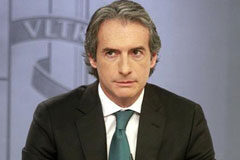 El Gobierno autoriza a Madrid, Extremadura y Valencia a formalizar préstamos y emitir deuda por valor de 6 millones El ministro de Fomento, Íñigo de la Serna, durante la rueda de prensa posterior al Consejo de Ministros.