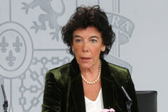 Los profesionales de Enfermería podrán prescribir medicamentos en algunos supuestos María Isabel Celaá