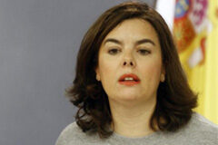 Gran Cruz de Reconocimiento Civil a las víctimas del terrorismo a los dos policías nacionales fallecidos en Kabul La vicepresidenta del Gobierno en funciones, Soraya Sáenz de Santamaría, durante la rueda de prensa posterior al Consejo de Ministros
