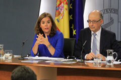 El Consejo de Ministros aprueba cambios en doce altos cargos del Ministerio Fiscal Soraya Sáenz de Santamaría y Cristóbal Montoro