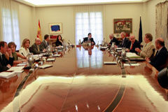 El Ejecutivo rechaza un requerimiento de Cataluña contra ayudas de acción social Consejo de Ministros