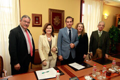 El Colegio de Abogados de Granada y Thomson Reuters Aranzadi alcanzan un acuerdo de colaboración Firma del convenio