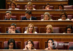 Los diputados asisten a la primera sesión del parlamento después de una elección general en Madrid, España, el 21 de mayo de 2019