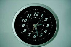 CCOO abre nueva vía contra las prolongaciones de jornada en el Tribunal de Justicia de la UE Control horario