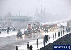 vista general del cortejo fúnebre del fallecido lider norcoreano Kim Jong-il en Pyongyang