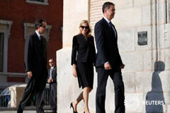 El rey de España retira el título de duquesa de Palma a su hermana Cristina La infanta Cristina a su llegada al funeral del fallecido príncipe Kardam de Bulgaria, en Madrid, el 8 de junio de 2015