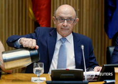 El ministro de Hacienda, Cristobal Montoro, en la rueda de prensa para presentar los Presupuestos en el Congreso el martes