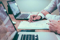 Las empresas buscan protección legal ante el repunte de la morosidad Ordenador