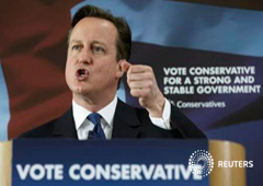 David Cameron ofrece un discurso electoral en Nuneaton el 3 de mayo de 2015