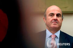 La economía mantiene un sólido ritmo de crecimiento en el tercer trimestre El ministro de Economía, Luis de Guindos, en una comisión parlamentaria en Madrid, 13 de septiembre de 2016