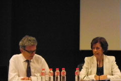 Los expertos debaten sobre la reforma laboral Antonio Sempere, coordinador de la jornada, y la magistrada del TS Rosa María Virolés.