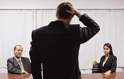 ¿Es válido el despido disciplinario de un trabajador que ha provocado un accidente laboral, si concurre además culpa por parte de la empresa? Despido de un ejecutivo.