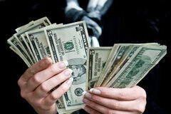 La morosidad en comercio cae un 36% en noviembre Fajos de dólares