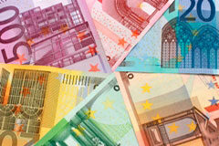 ¿Un aguinaldo fiscal a los banqueros? Billetes de euro