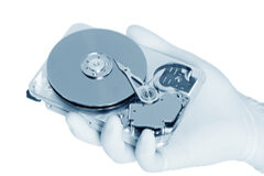 Privacidad y datos sanitarios: ¿Qué medidas deben adoptarse para proteger nuestros datos? Disco duro de un ordenador