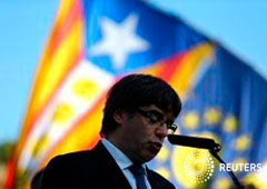 El presidente catalán, Carles Puigdemont, ofrece un discurso en Barcelona, el 15 de octubre de 2017