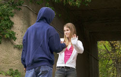 “Cada vez son más las jóvenes que no soportan una relación de violencia” Pareja de jóvenes discutiendo